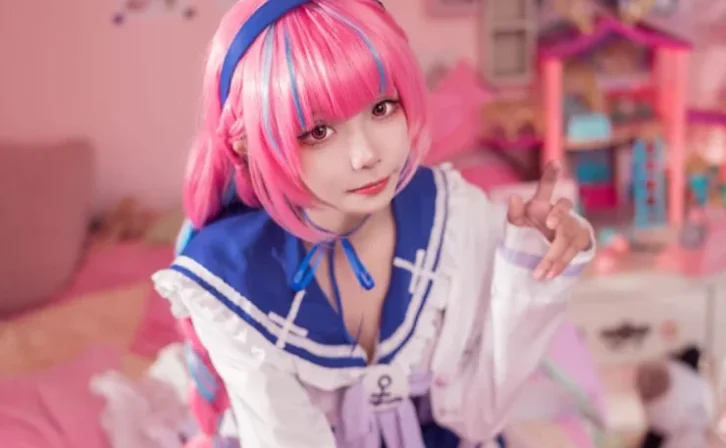 cosplay图片丨Coser艾西Aiwest原名叫什么?附cos湊阿库娅 私服赏析