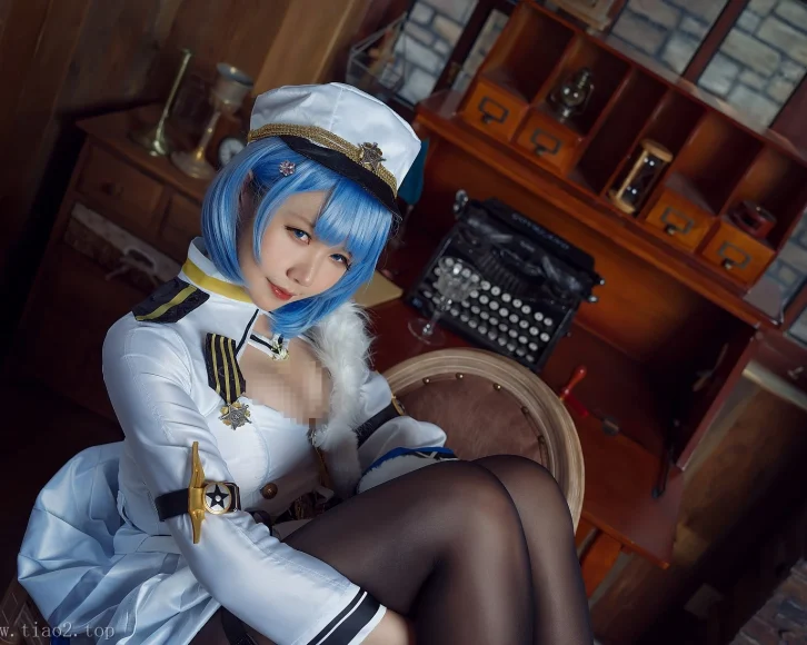 cosplay图片丨Coser麻花麻花酱w的介绍和cos作品:恰巴赏析