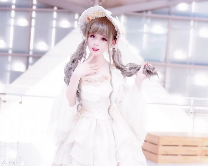 cosplay图片丨Coser_yui金鱼个人信息和摄影作品:Lolita赏析
