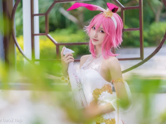 惊艳!木绵绵OwO八重樱旗袍cosplay图片大揭秘