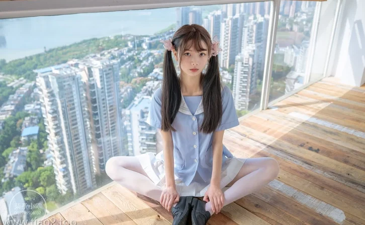 刚刷到就恋爱了!赤西夜夜双马尾JK,阳光下这颜值谁能拒绝~