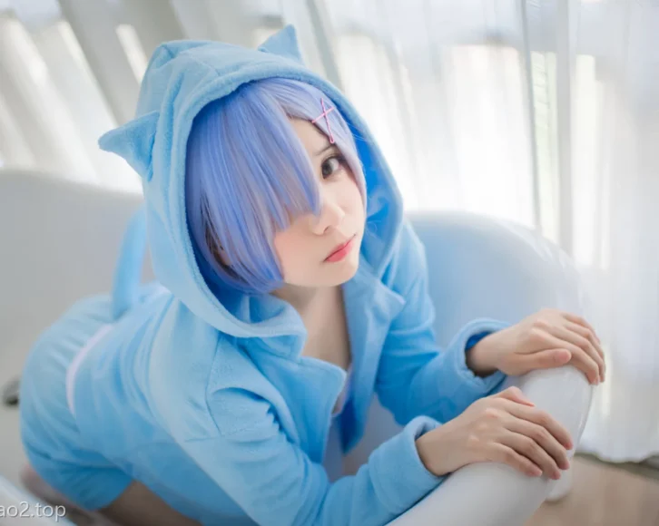 小野妹子w蓝色蕾姆cosplay超还原!可爱女仆裙萌翻全场