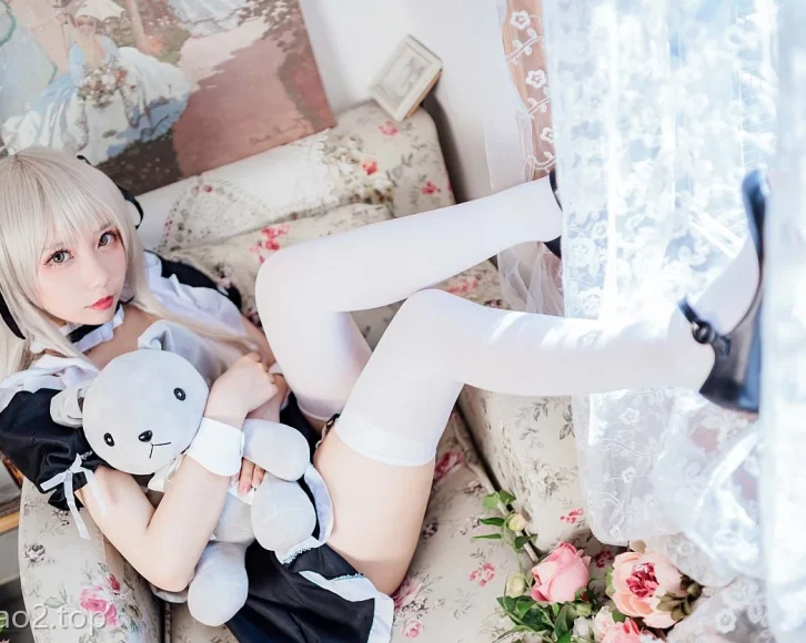 cosplay图片丨Coser果咩酱w个人资料及cos春野苍穹赏析