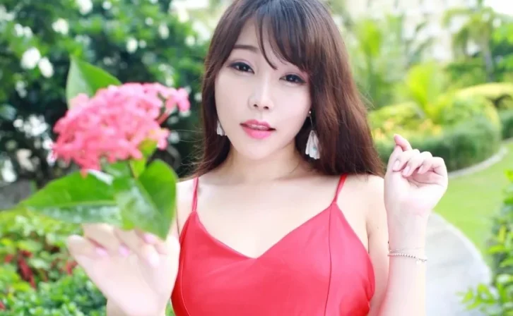 XIAOYU图片丨HuaYan模特徐莉芝Booty-Vol.044期红色晚礼服