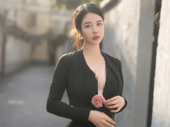 Xiuren图片丨秀人模特樱桃小犊子-VOL.596期韩版束缚黑裙丽人