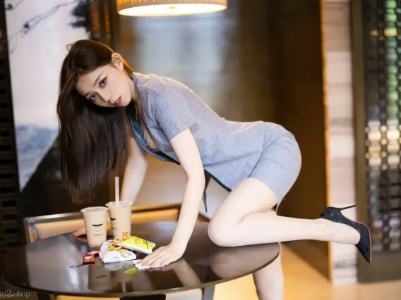 Xiuren图片丨秀人模特言沫-Vol.395期休闲厅中的佳人