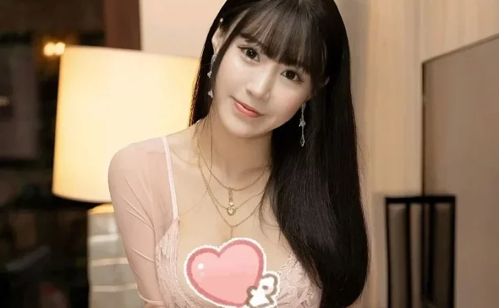 Xiuren图片丨秀人模特朱可儿Flower-VOL.496期粉色短裙耐人寻味