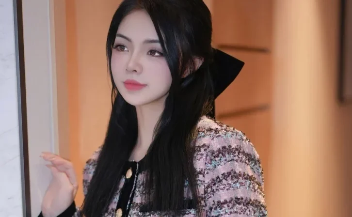 Xiuren图片丨秀人模特媛宝儿boa-NO.7877期花色邻家小妹