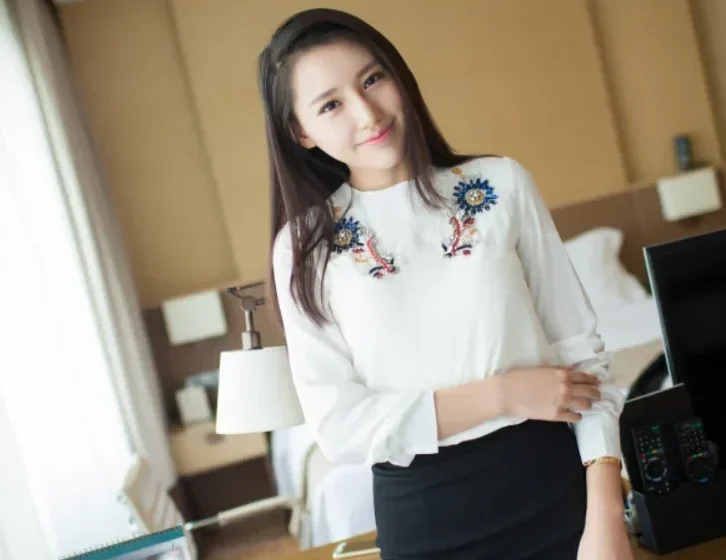 Xiuren图片丨IMiss模特刘奕宁Lynn-VOL.023期苗条纤腿,职场美女