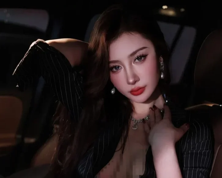 Xiuren图片丨IMiss模特蕾蕾醒了没-VOL.768期黑大衣气质女郎