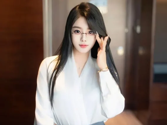 Xiuren图片丨秀人模特麦田-NO.8989期你的灰裙秘书