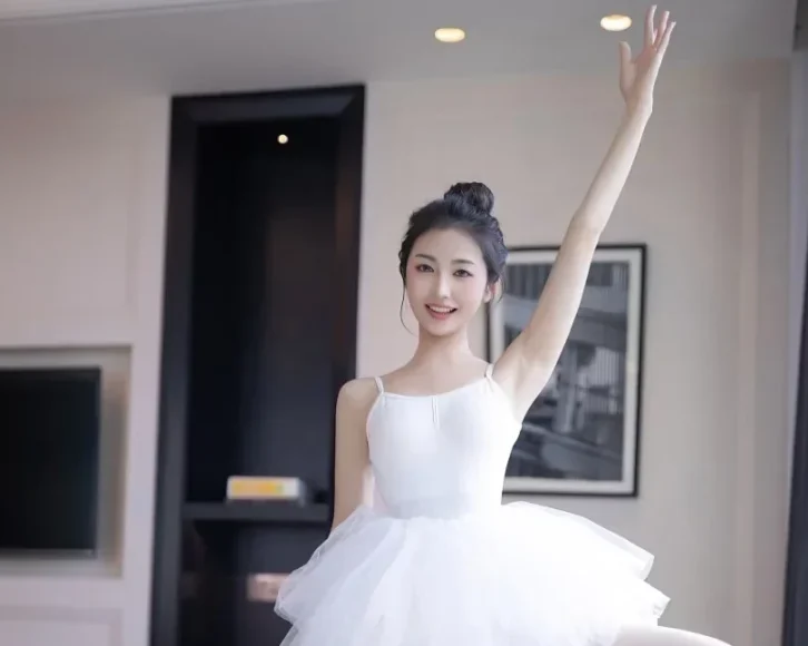 Xiuren图片丨秀人模特鱼尾fish-NO.8657期会芭蕾的女孩
