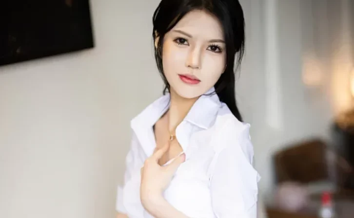 Xiuren图片丨秀人模特媛媛酱belle-VOL.572期白衫摄影师