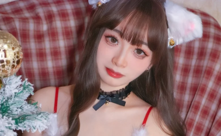 cosplay图片丨Coser韶陌陌-圣诞陌陌[34P-317.7M]