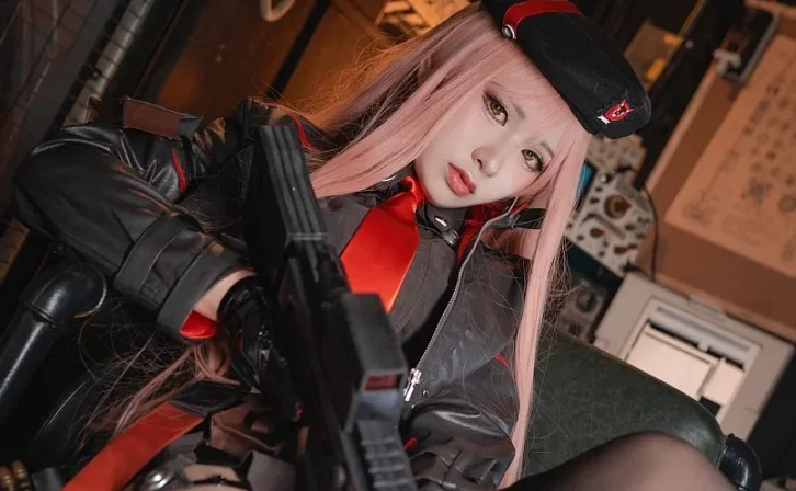 cosplay图片丨Coser柘烟Zuken-妮姬勝利女神 拉毗 Nikke – Rapi[48P-338.5M]