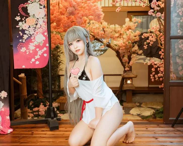 cosplay图片丨Coser七七娜娜子-美因茨[44P-202.5M]