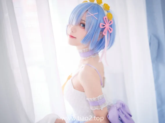 花柒Hana天使蕾姆紫cosplay,紫色穿出了仙气不是紫气