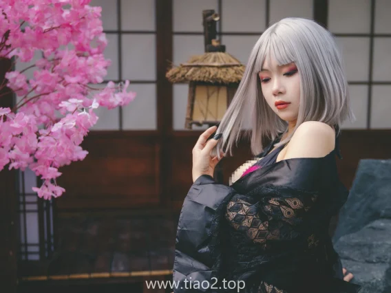 花颜:末夜787舰长72张,高清大图看完腰都得疼了吧