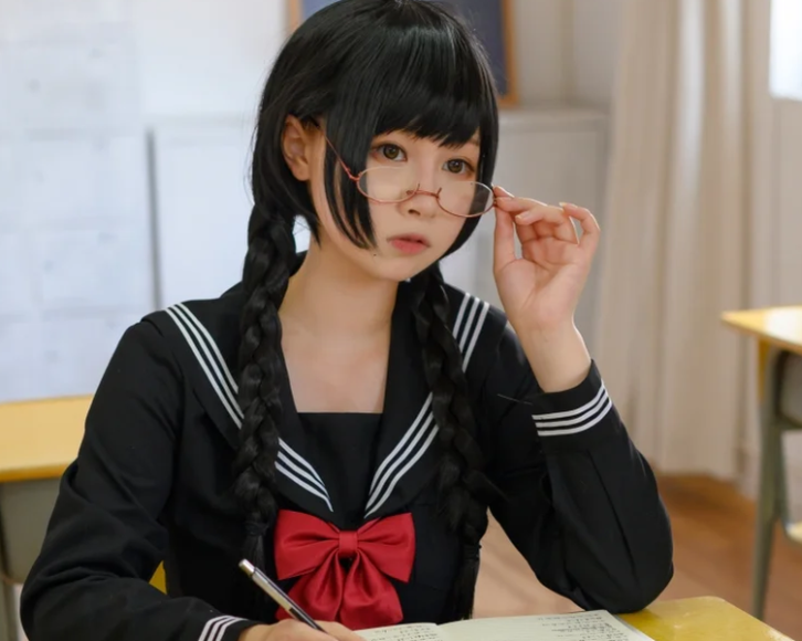 PAKI酱的005期班长,衣服越紧细节也是越带劲~