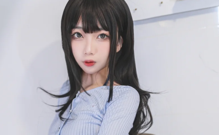 杏仁曲奇这期吉他妹妹2.0,看完我也想找把吉他弹弹