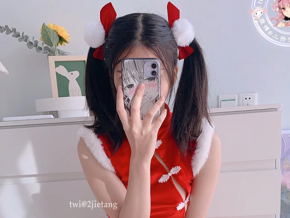 圣诞旗袍还能怎么拍?二阶堂这套给出了答案