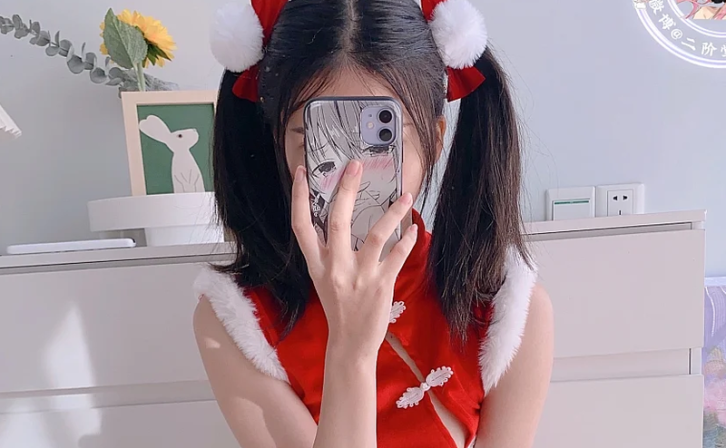 圣诞旗袍还能怎么拍?二阶堂这套给出了答案