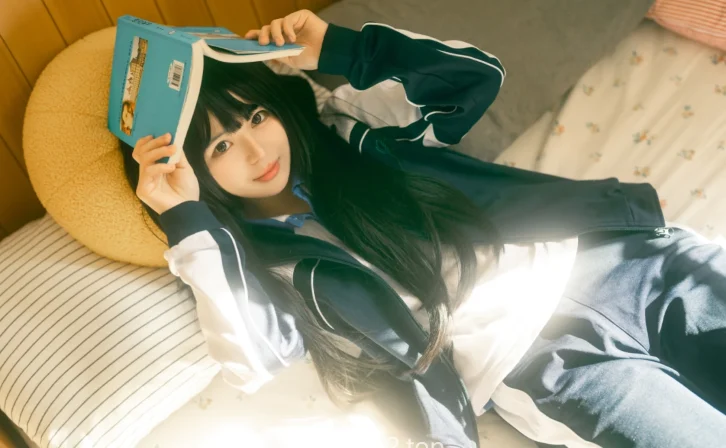 rua阮阮拍的居家少女,不靠道具靠生活痕迹越翻越舒服