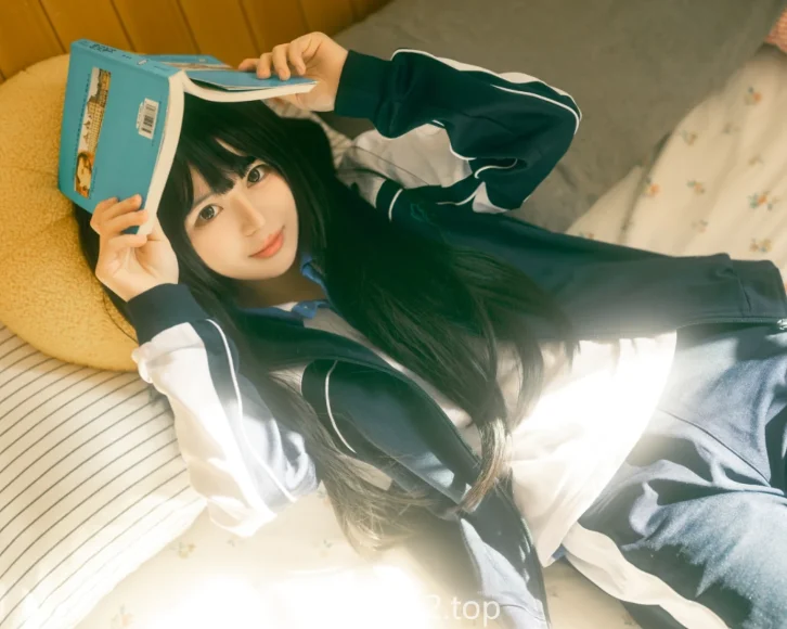 rua阮阮拍的居家少女,不靠道具靠生活痕迹越翻越舒服