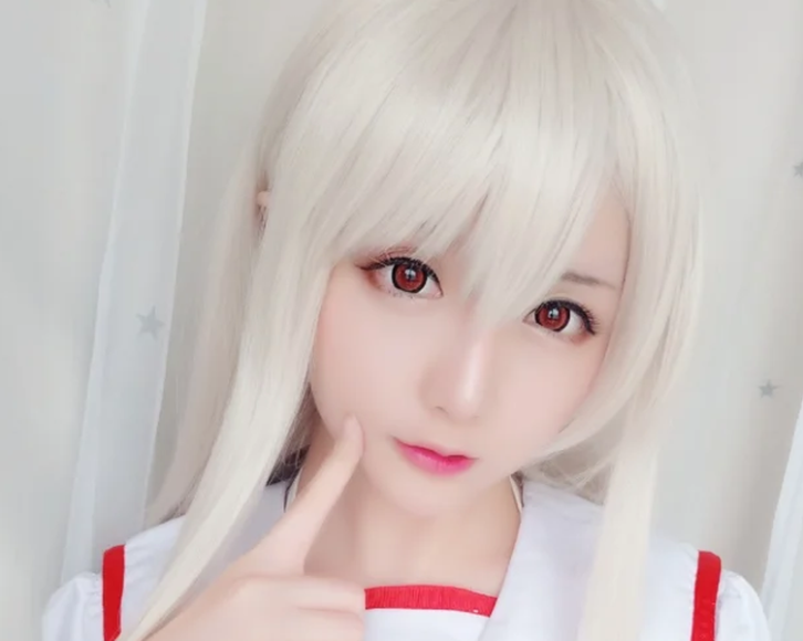 星之迟迟拍伊莉雅同人图集,没有刻意卖乖反而更耐看了