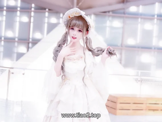 Lolita白裙这组,yui金鱼怎么把过曝拍成了优点？