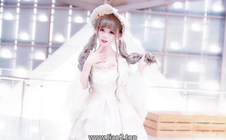 Lolita白裙这组,yui金鱼怎么把过曝拍成了优点?
