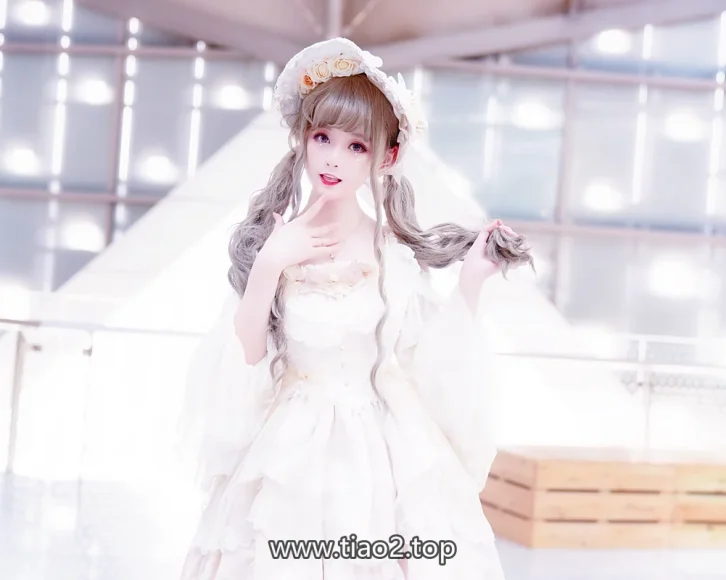 Lolita白裙这组,yui金鱼怎么把过曝拍成了优点？